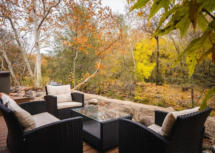 15 Creekside Retreat *